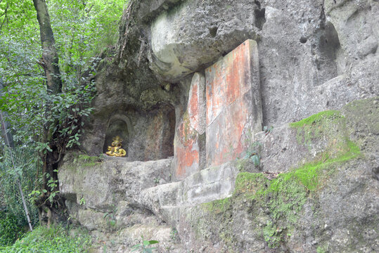 都江堰松茂古道摩崖石刻及古碑