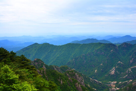 青山