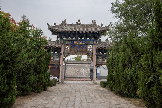 山西省新绛县龙兴寺