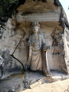 安岳石刻茗山寺风化石刻