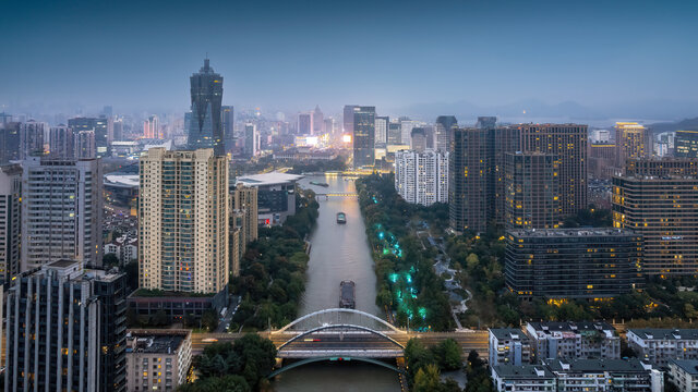 航拍杭州京杭大运河两岸夜色