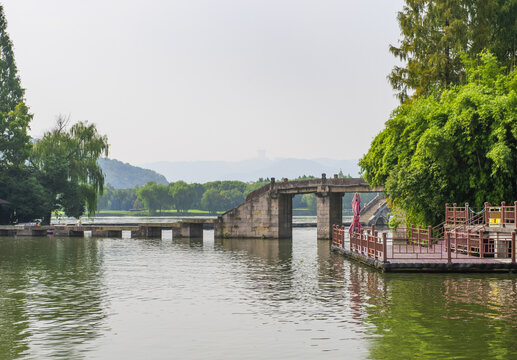 绍兴柯岩风景区