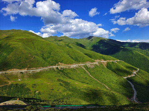 高原盘山路