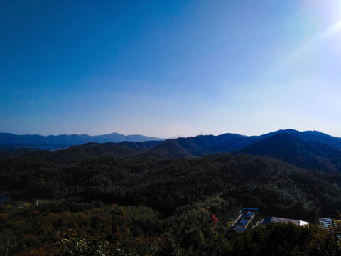 城市秋天山顶风光