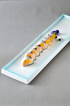 蛋黃鱸魚卷