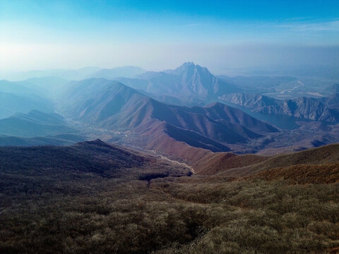 高山峻岭