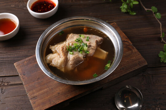 骨頭粉絲湯