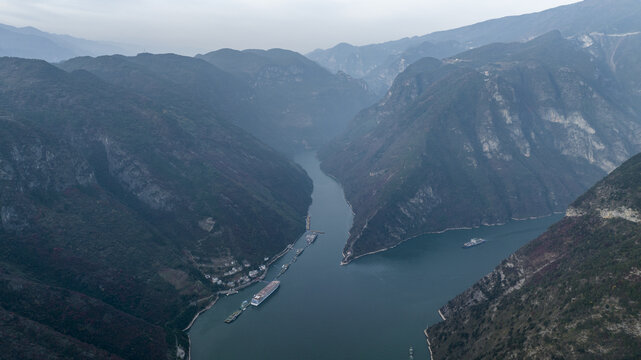 奉节三峡之巅神女峰