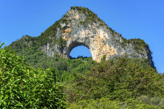 阳朔月亮山风景区