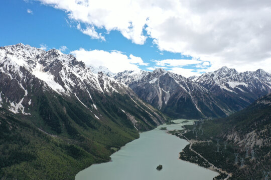 高原雪山