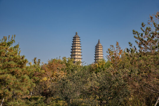 山西太原永祚寺双塔