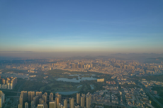 龙岗风光城市大景正中高尔夫球会