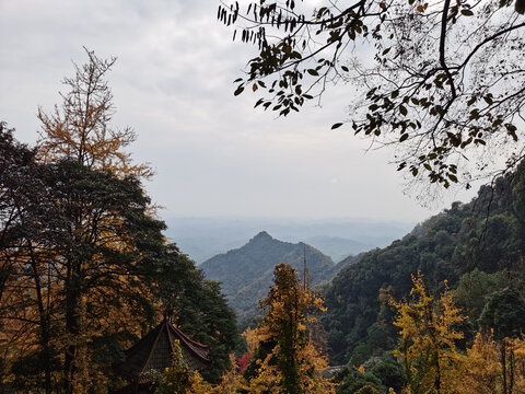 白岩寺一角