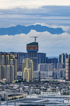 成都城市与远山