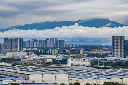 成都城市与远山