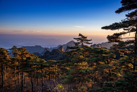 安徽黄山日出