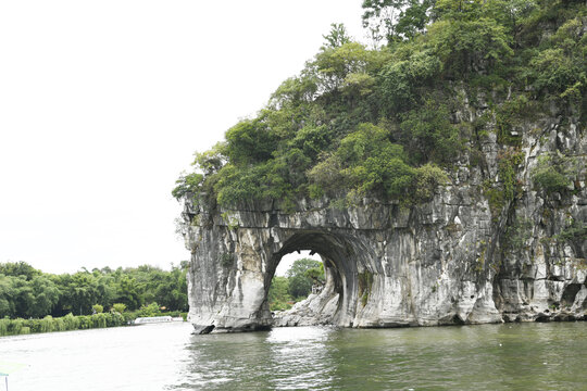 广西桂林象鼻山公园风光