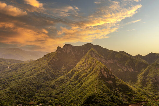 高山丘壑