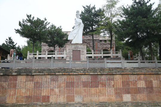 京娘雕像