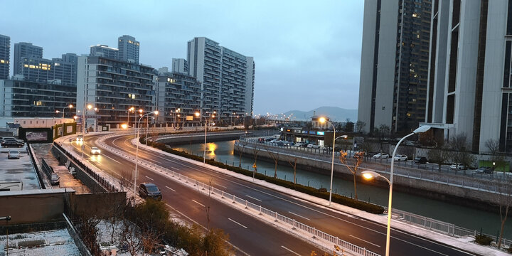 环山路夜景