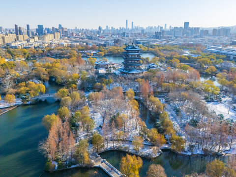 济南大明湖雪景