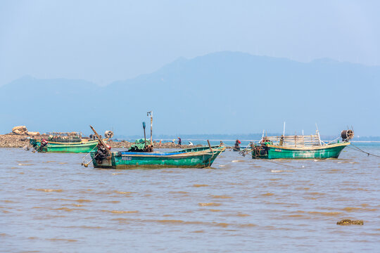 海边渔船