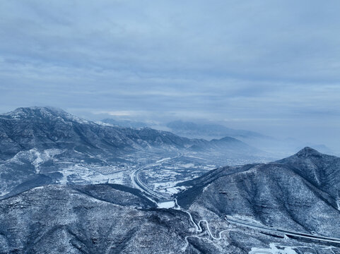 太行山脉雪景