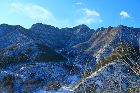 妙峰山雪景