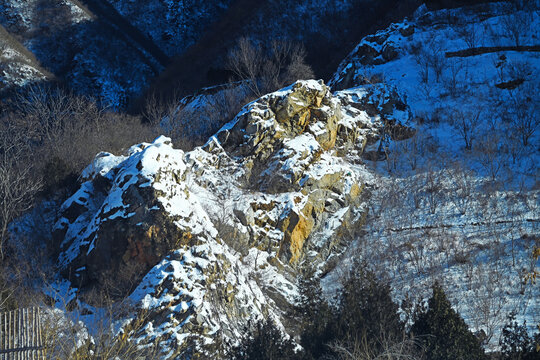 妙峰山雪景