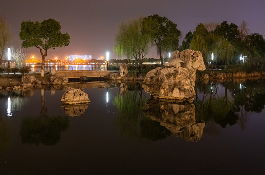 尹山湖夜景