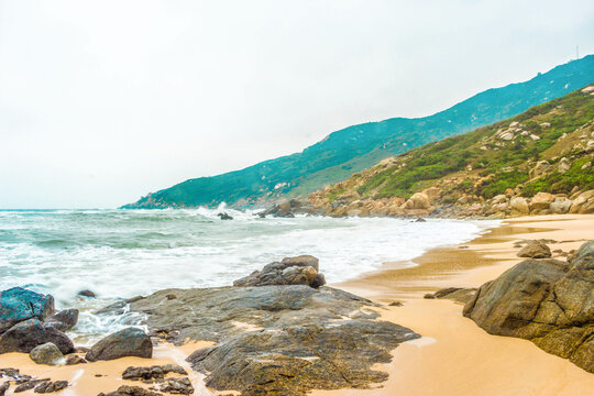 海南文昌海滩海浪风景