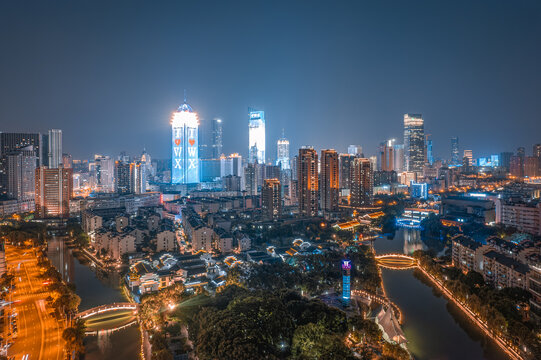 航拍视角下的无锡市中心夜景