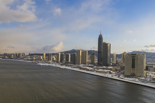 烟台滨海雪景