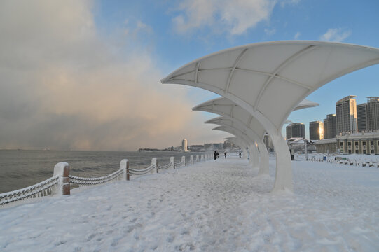 烟台滨海雪景