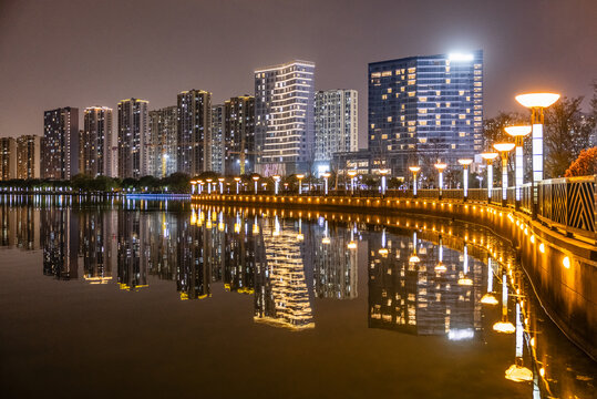 尹山湖夜景