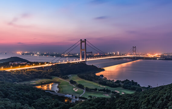 江苏江阴长江大桥夜景