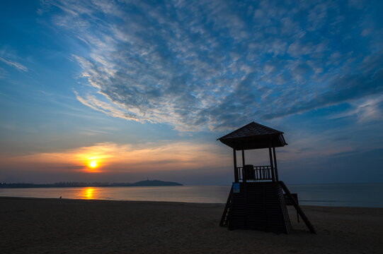 海边日出