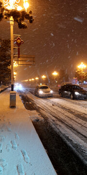 雪后夜景街道