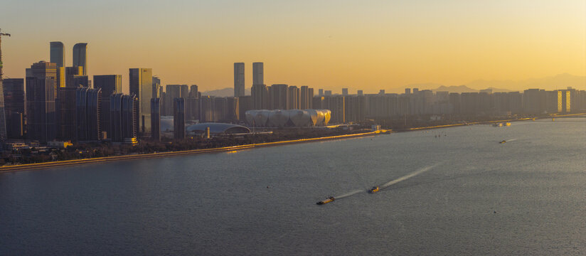 杭州市钱塘江滨江两岸夕阳风光