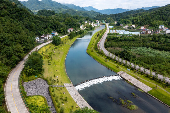 湖北宜昌长阳田园风光