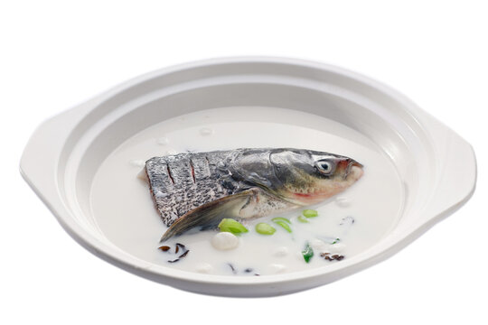 砂锅鱼头汤