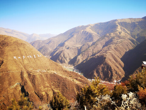 高原山峰