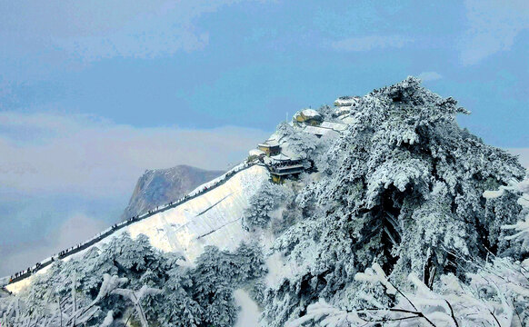 雪山