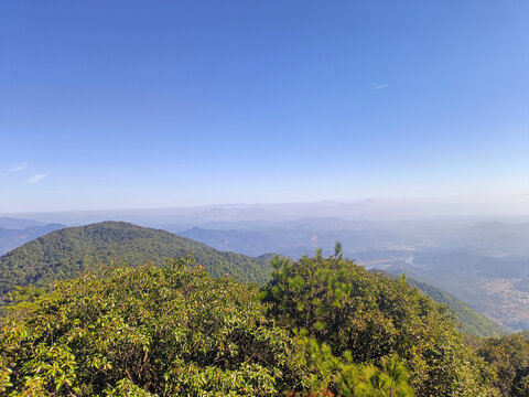 梁野山云海