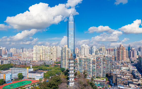 溫州巽山公園與世貿(mào)中心同框風(fēng)光