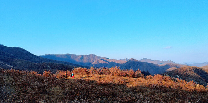 群山