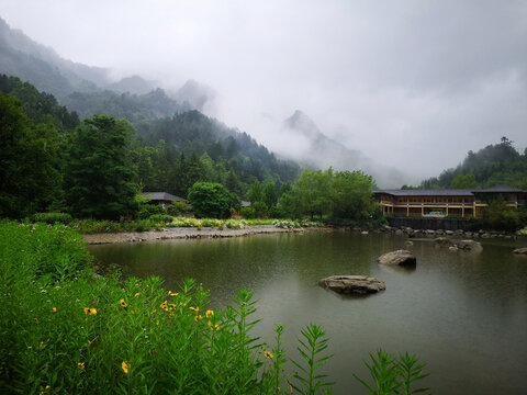 巴山山雨