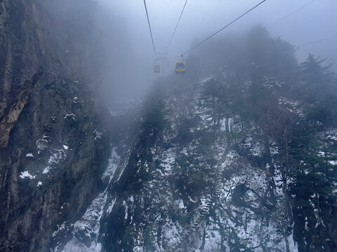 老君山缆车雪景