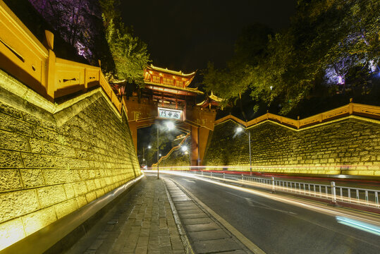 凤凰古城南华门夜景