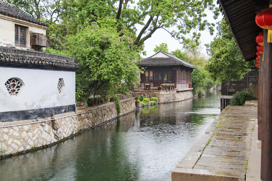 雨中南浔古镇